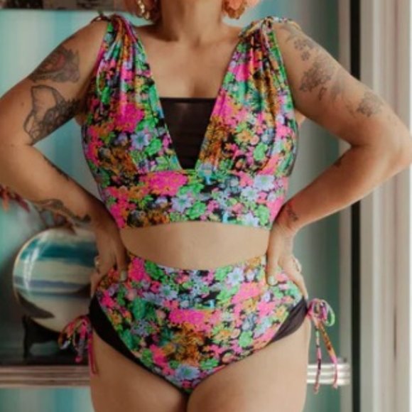 Queen the Label Neon Jungle Suit - Picture 1 of 5